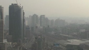 올 최고기온에 미세먼지...내일 전국 봄비