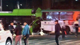 서울 도심 버스 질주...2명 사망·11명 부상