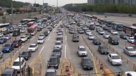 고속도로 상·하행선 정체 극심