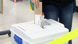 이 시각 부산 연지동 사전투표소