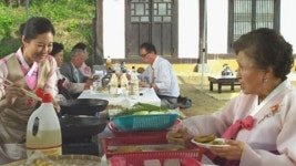 전은 며느리만 부치나요?