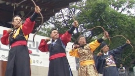 우리조상의 전통 활 국궁을 되살린다