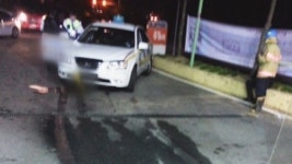택시 가스충전소 돌진...2명 부상