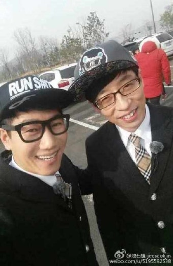 '교복입고 찰칵'…지석진·유재석 '런닝맨' 촬영