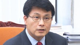 러시아 전승절 윤상현 특사 파견...박근혜 대통령 불참 결정