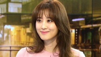 여배우 수현, '히어로들의 신데렐라'로 돌아오다