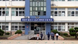 경북 교사 첫 확진...격리 전 닷새간 수업