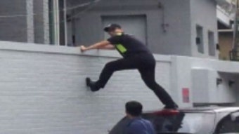 전직 대통령 사저 경비 경찰, 빈집에 난 불 꺼