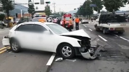 동두천 소요산역 근처 3중 추돌...3명 다쳐
