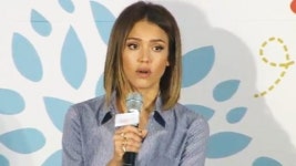 제시카 알바의 회사 출시 선크림에 비난 폭주