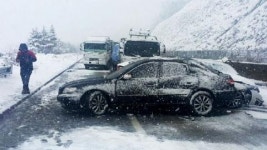갑작스러운 폭설...눈길 교통사고 잇따라
