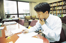 “형, 나 박성관이에요”