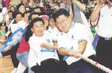 끊긴 것은 이어라, 영~차