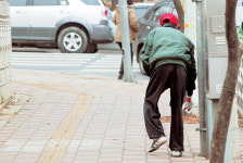 “하루하루 살얼음판을 걷는다”