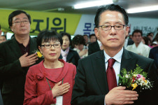 민주당에 맞서는 DJ의 아들들