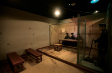 “모두 제정신이 아닌 것 같다”