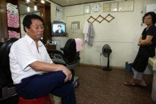 “가시는 길에 머리가 많이 길었을 텐데”