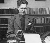 “시절이 평화로웠다면 아름다운 글만 썼겠지”