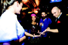 우연처럼 청춘의 파티가 찾아오길