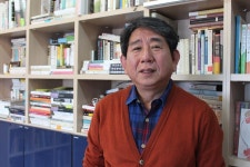 “행복도 투쟁으로 얻어낼 대상”