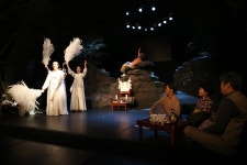  광장이 키운 예술 