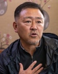  공항 들어서면  삶이 나아지는가 
