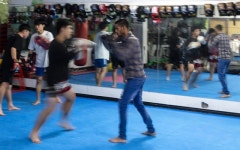  킥복싱 계속하면 쫓겨날 수 있다니… 