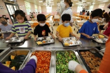 나무와아이들어린이집급식소 | “고기가 최고”란 아이들도 “채식급식 맛있어요”