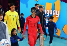 축구 선수들이 어린이 손 잡고 입장한 건 언제부터인가요