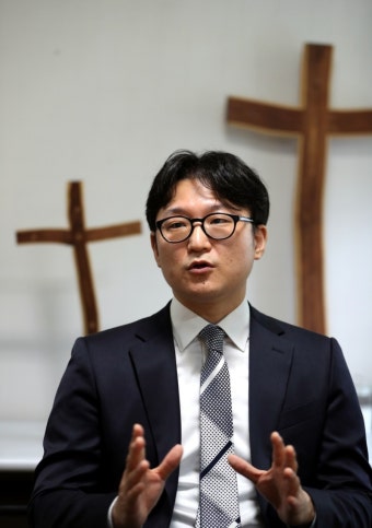 저주의 시대에 맞선 축복의 언어를 배워라
