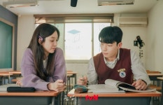 고단한 ‘대치동 노동자’의 낭만