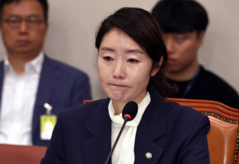 “가져가 버리라” 강선우 메시지 공개… 갑질의혹 해소 못하고 거짓말 논란까지