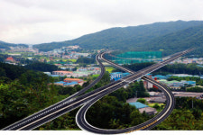 [ECONOMY]   왜, 소흘IC 부근 1.7km는 곡선인가