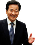 [COVER STORY | 표심을 잡아라! 복지전쟁 02] 재정 건전성은 뒷전…“복지는 내가 최고!”
