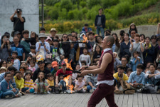 [문화 현장] 서커스와 예술이 손잡다 “짜릿한 아름다움에 심장은 쫄깃”
