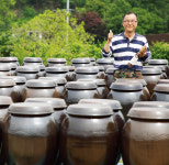 [커버스토리] “노지에서 숙성된 ‘향기로운’ 식초 맛 보실래요?”