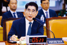 김용현 국방장관 지명 때부터 제기된 계엄령 발동설, 석 달 뒤 현실로