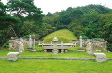 “용인 정몽주 묘, 바람이 잡아준 전국 8대 명당 중 하나”