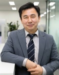 에이알피솔루션 | [영상] “해외에서 에이피알 제품 받으려 줄 서… 한국 화장품 미국 이어 유럽 수출 급증세”