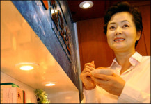 탤런트서 황토제품 사업가로 성공 김영애씨
