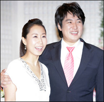 정선희·안재환 청첩장 3천장 돌리느라 '헥헥'