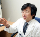 꿰메지 않는 망막수술 500회… 회복 빠르고 부작용 적고