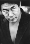 오페라는 아내가 선배… 키스신엔 눈 돌려요