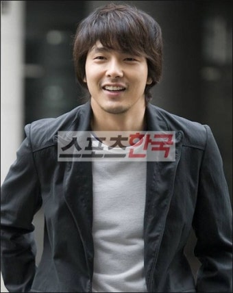'까칠PD' 박용하 몰표… 日인기투표 1위