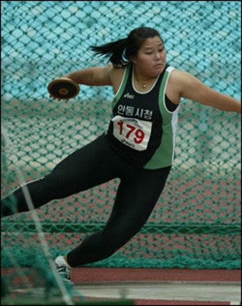 여자육상 원반던지기 이연경, 24년 묵은 기록 깨졌다