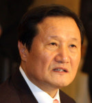 尹재정 정책 루비콘강 건너야