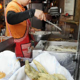 홍대 떡볶이 골목