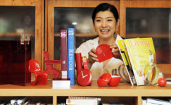 친환경 재료와 원색의 소품으로 가을 인테리어