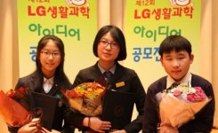 버스 출입문을 양쪽에 다 만들어보면 어떨까요