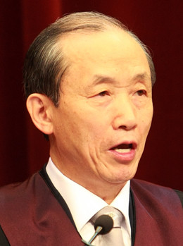 민주당, 대법관 100명 증원과 비법조인 대법관 임명 법안 철회 결정
